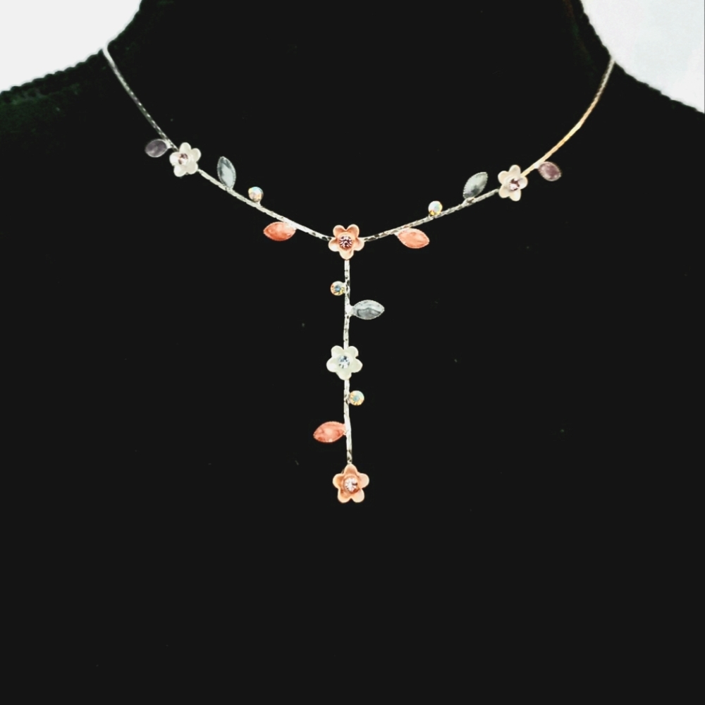 Floral choker